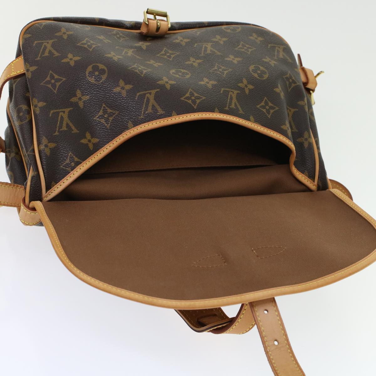 LOUIS VUITTON Monogram Saumur 30 Shoulder Bag M42256 LV Auth 45666A