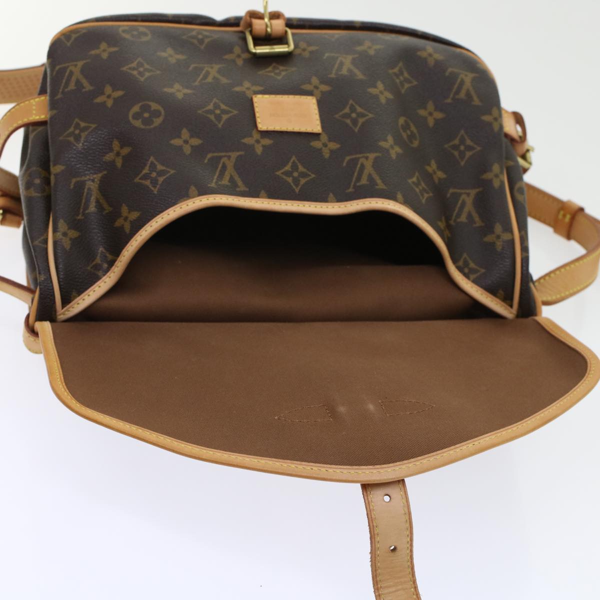 LOUIS VUITTON Monogram Saumur 30 Shoulder Bag M42256 LV Auth 45666A