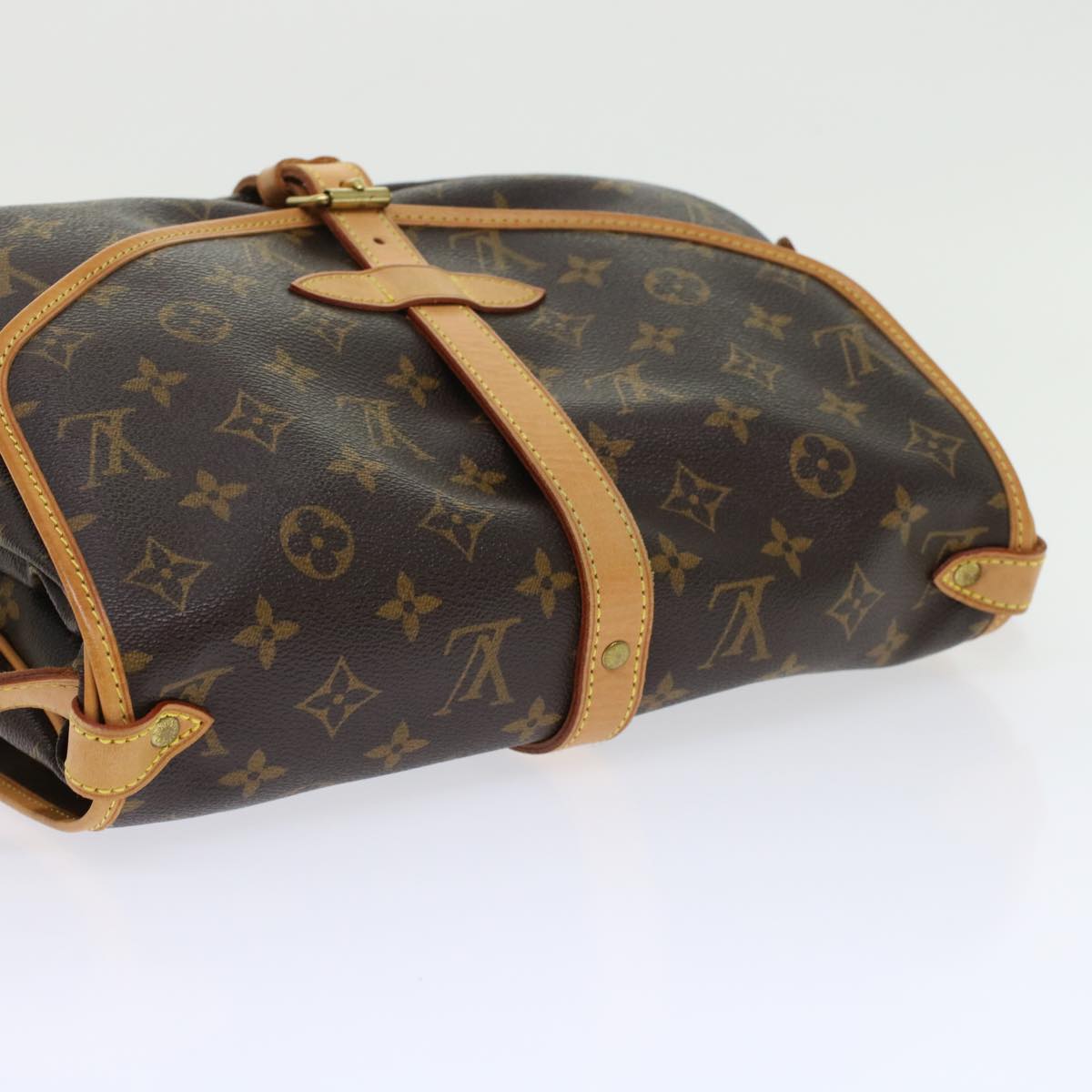 LOUIS VUITTON Monogram Saumur 30 Shoulder Bag M42256 LV Auth 45666A