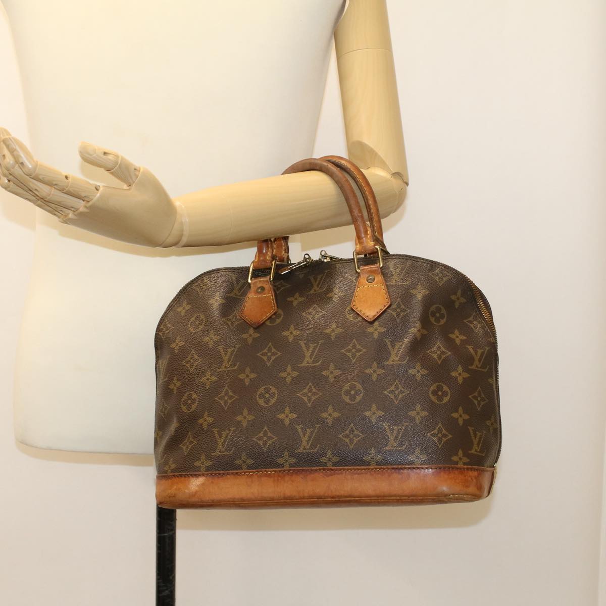 LOUIS VUITTON Monogram Alma Hand Bag M51130 LV Auth 46354