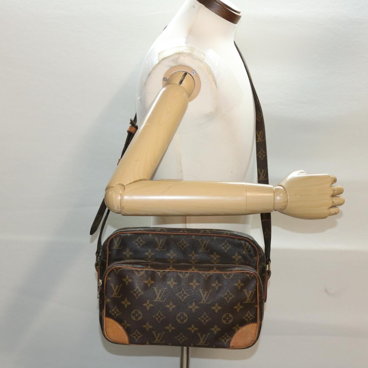 LOUIS VUITTON Monogram Nile Shoulder Bag M45244 LV Auth 46360