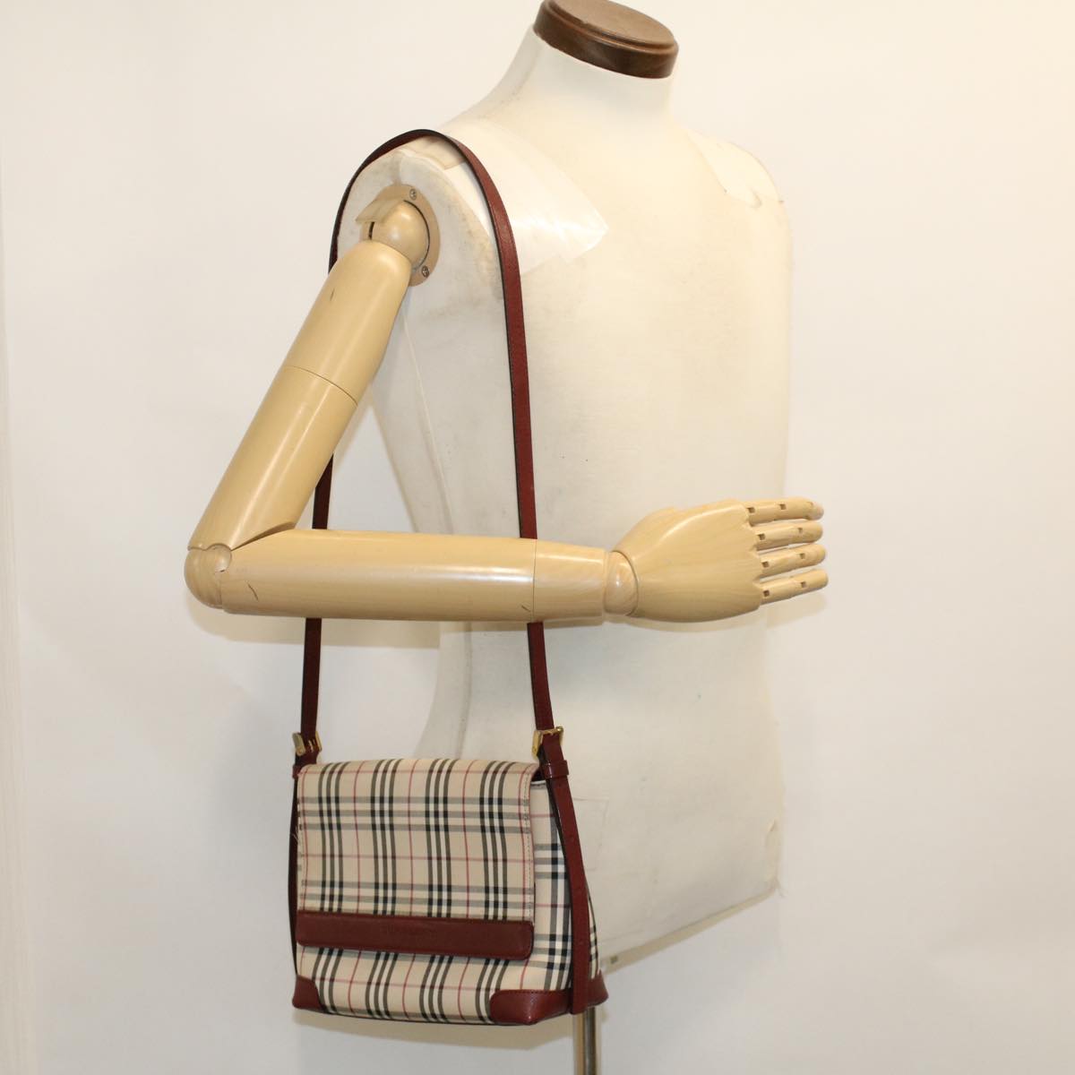 BURBERRY Nova Check Hand Bag Canvas Beige Red Auth 46684