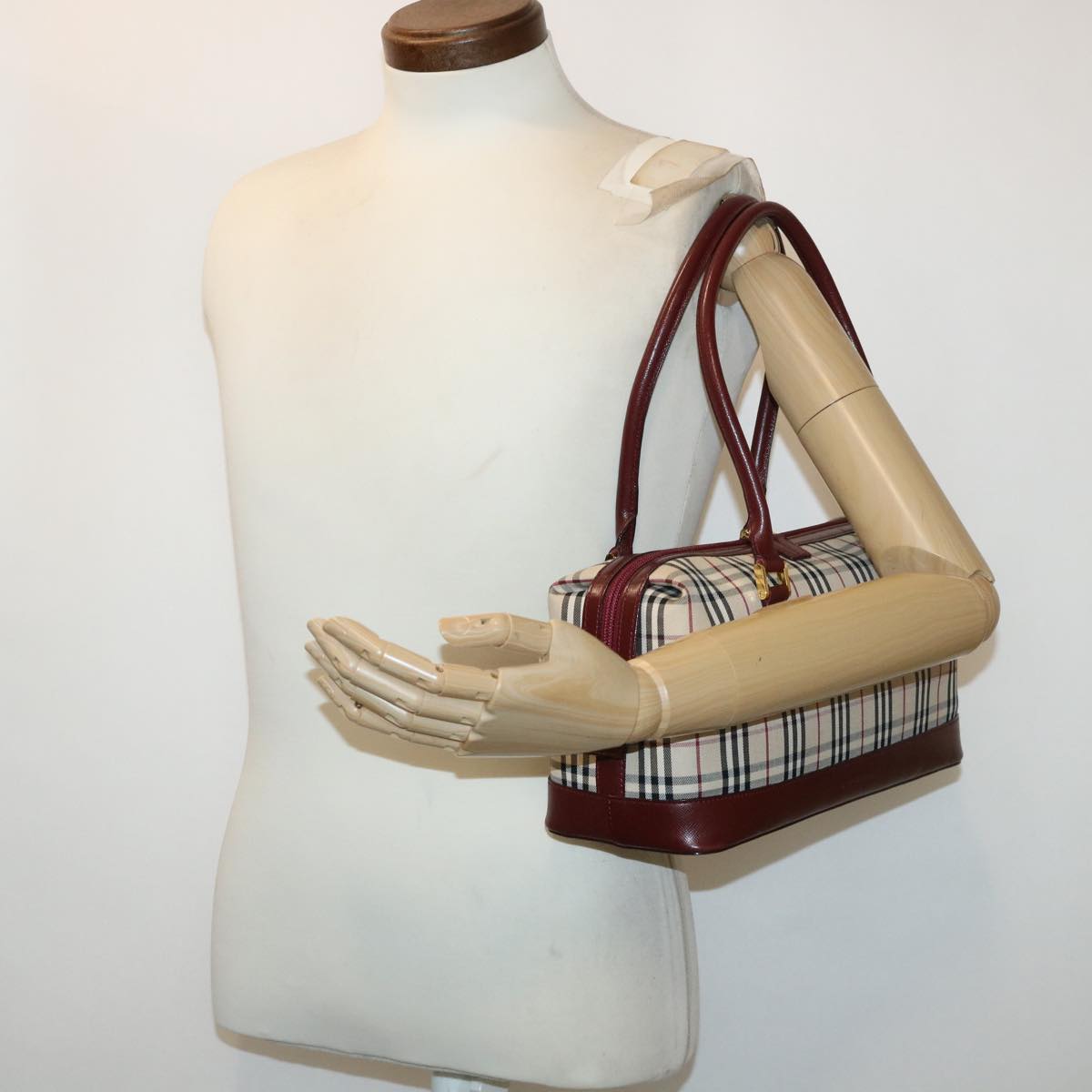 BURBERRY Nova Check Hand Bag Nylon Leather Beige Auth 46958