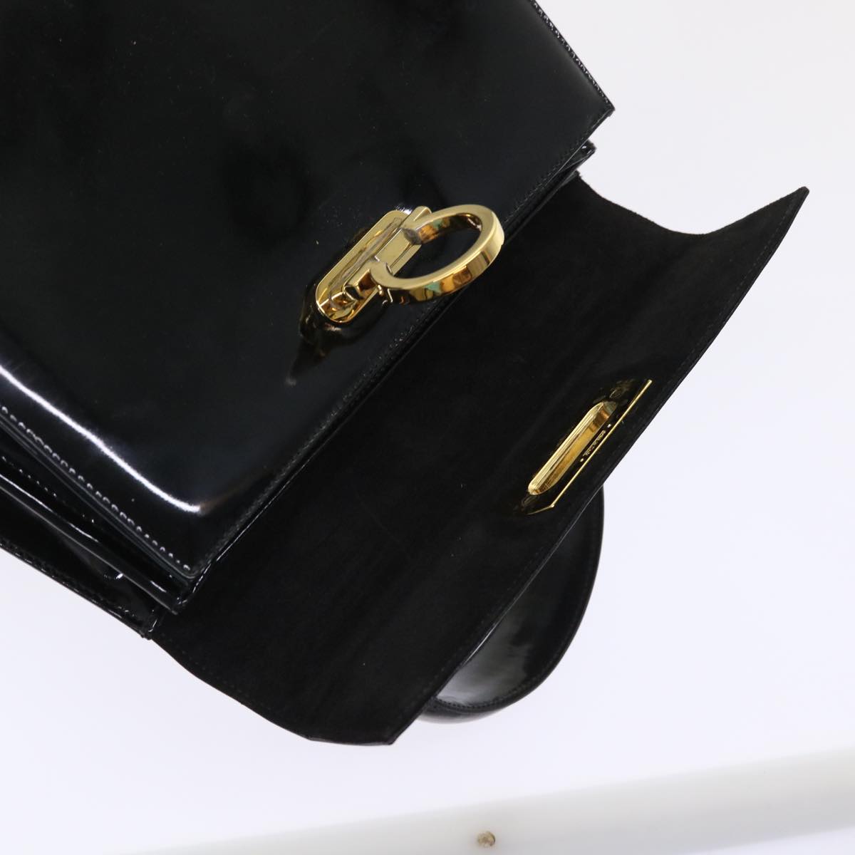 Salvatore Ferragamo Gancini Hand Bag Patent leather Black Auth 46963