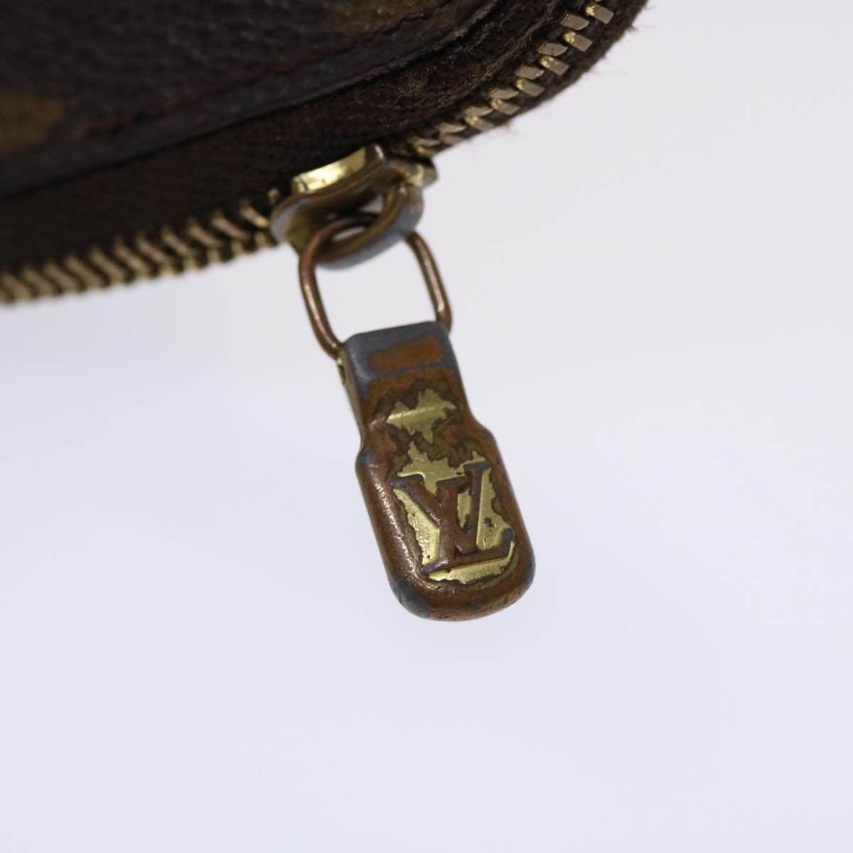 LOUIS VUITTON Monogram Key Case LV Auth 47081