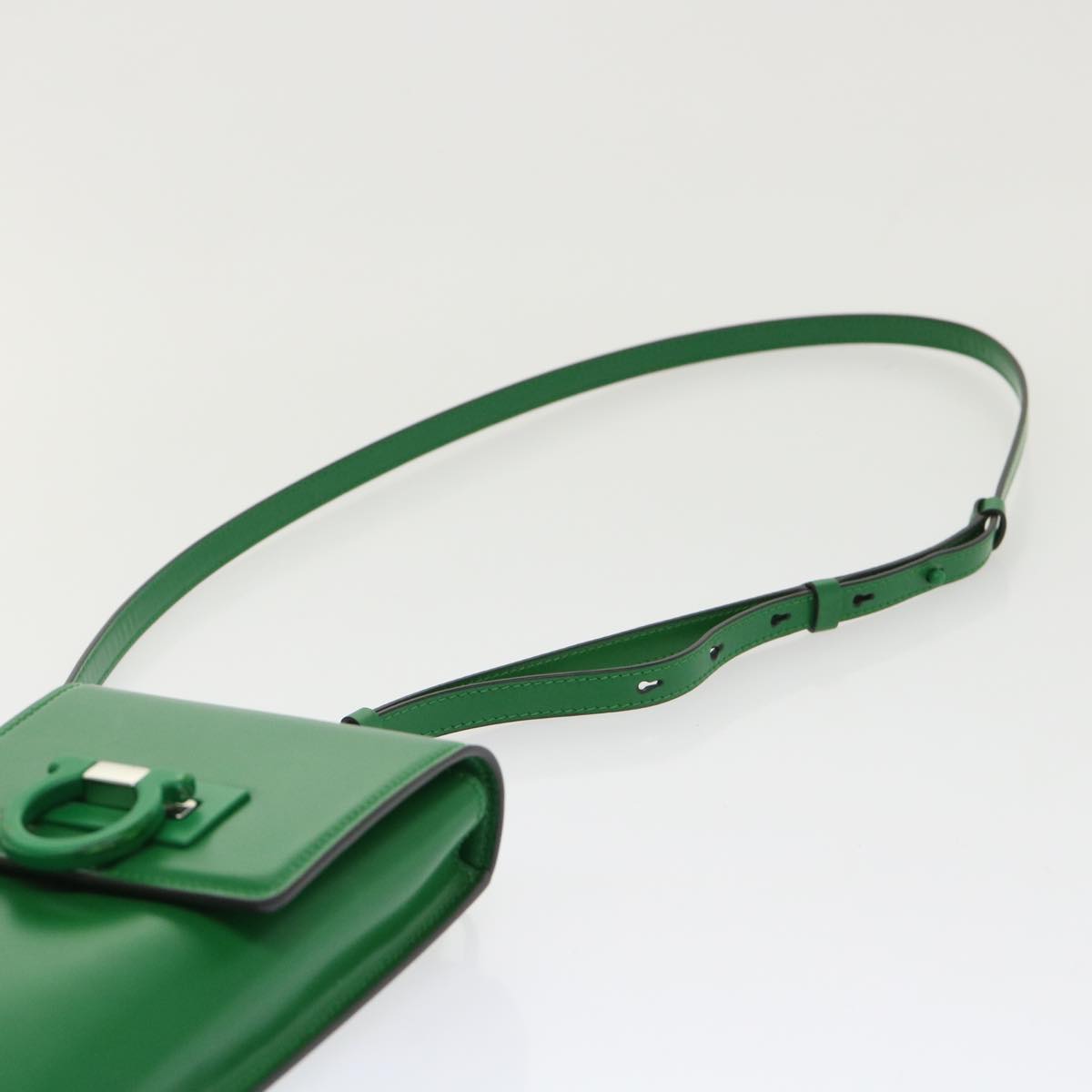 Salvatore Ferragamo Gancini Shoulder Bag Leather Green Auth 47390