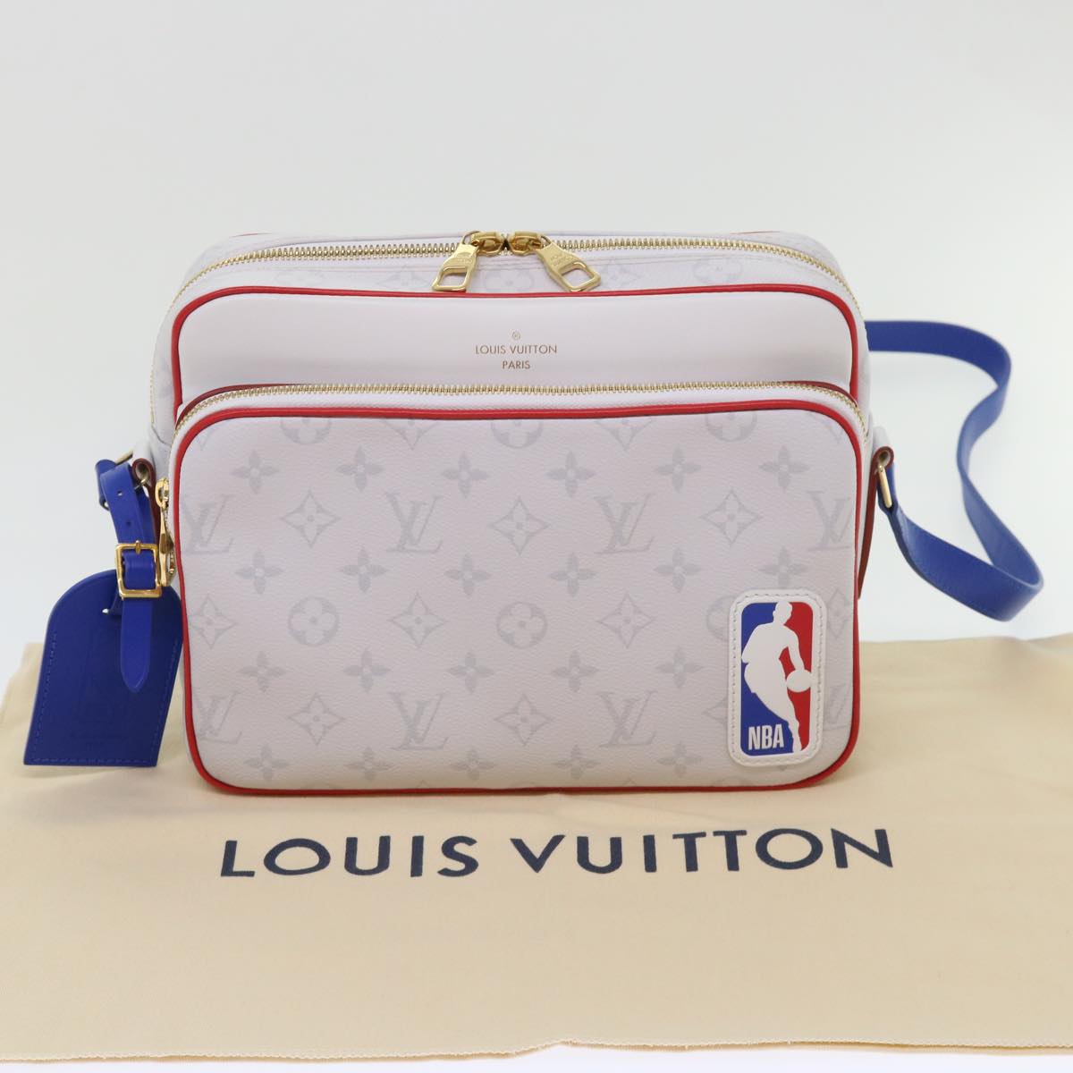 LOUIS VUITTON Monogram Nile PM Shoulder Bag NBA White M45583 LV Auth 47492A