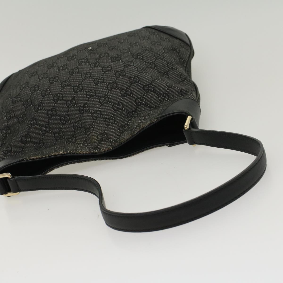 GUCCI GG Canvas Shoulder Bag Black 257296 Auth 47689