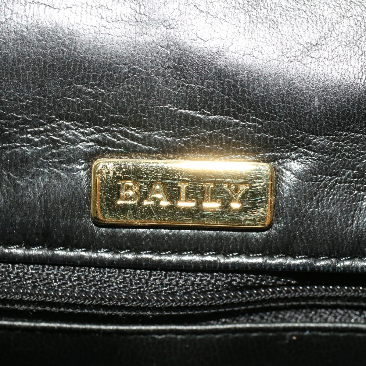 BALLY Quilted Chain Shoulder Bag Leather Black Auth 48112