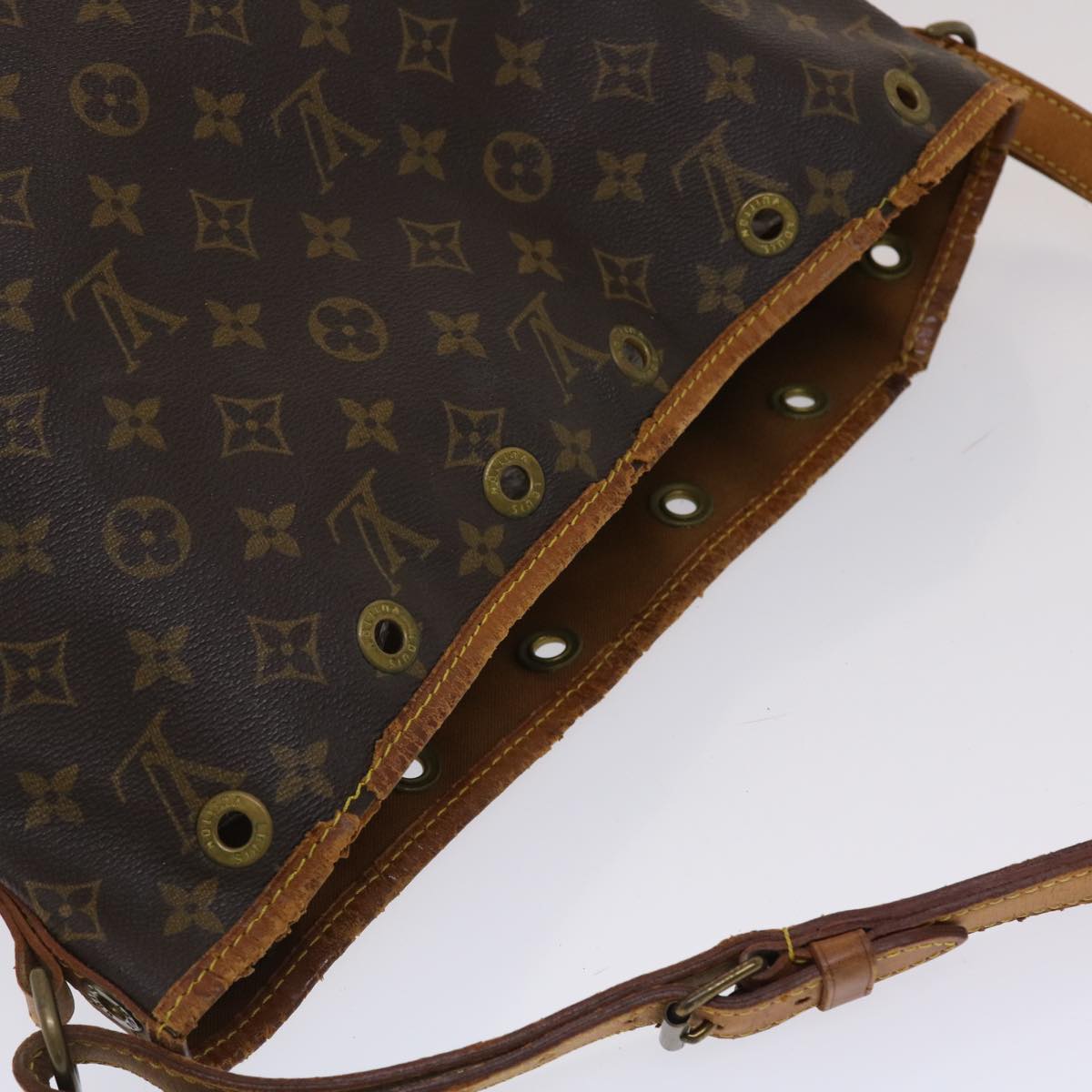 LOUIS VUITTON Monogram Petit Noe Shoulder Bag M42226 LV Auth 48304