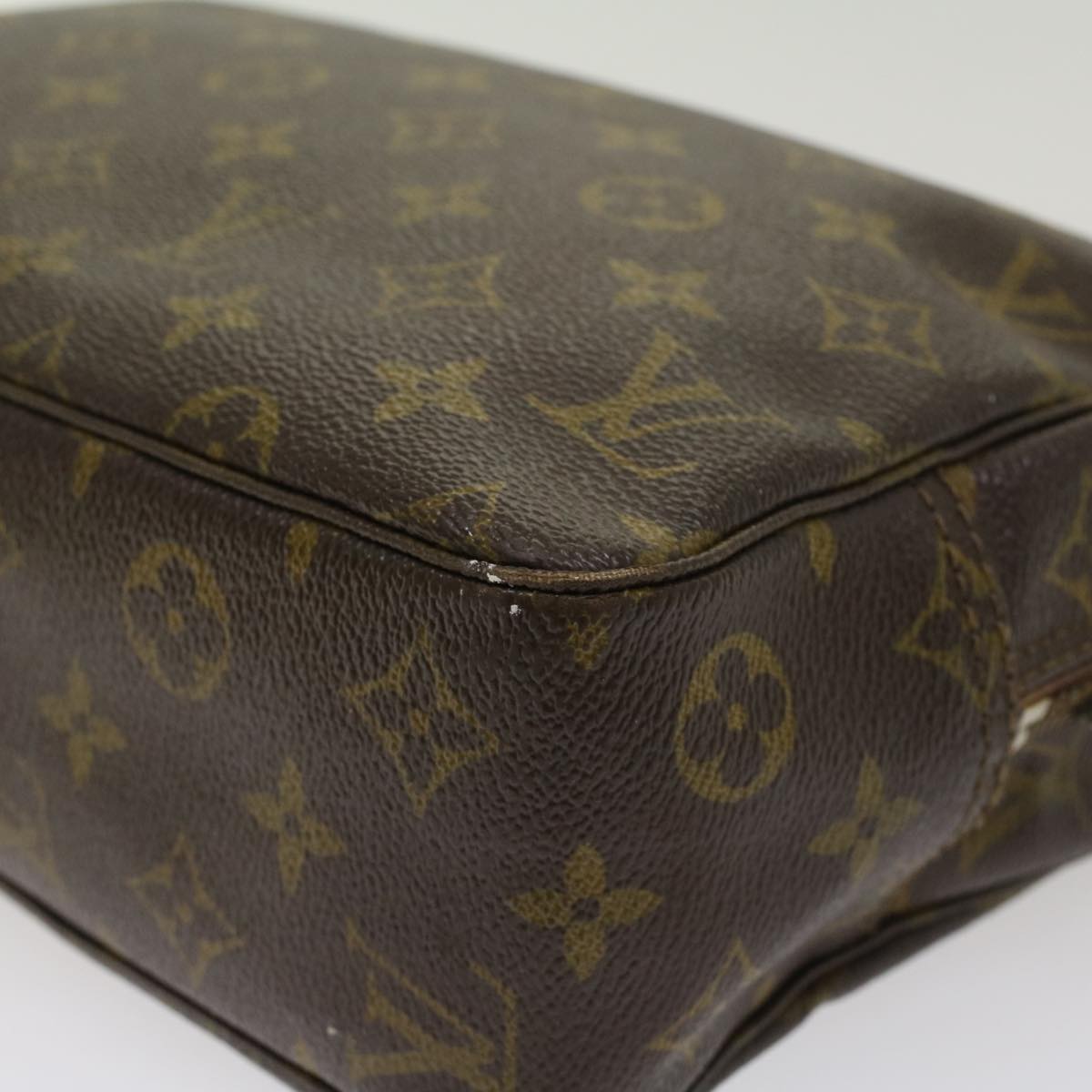 LOUIS VUITTON Monogram Trousse Toilette 28 Clutch Bag M47522 LV Auth 48395