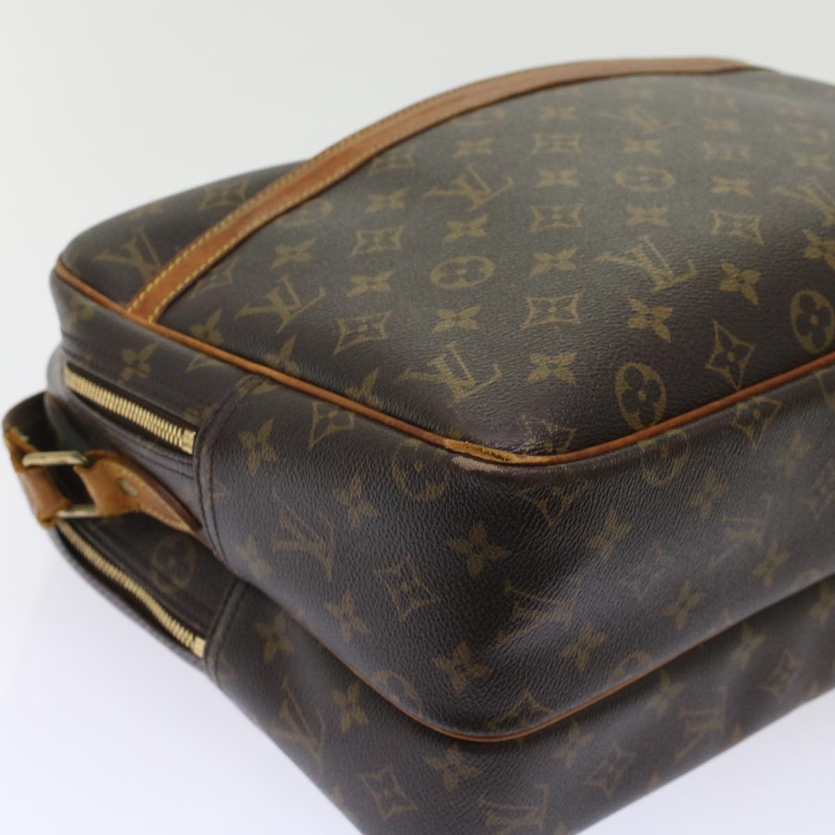 LOUIS VUITTON Monogram Reporter GM Shoulder Bag M45252 LV Auth 48420