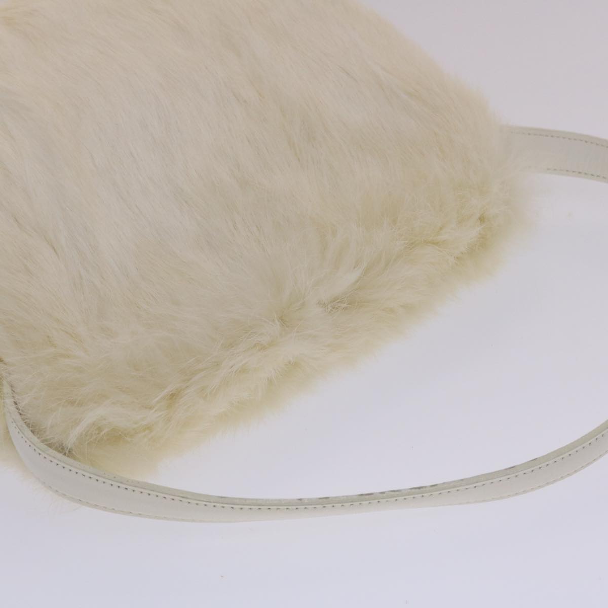 Burberrys Shoulder Bag Fur White Auth 48885