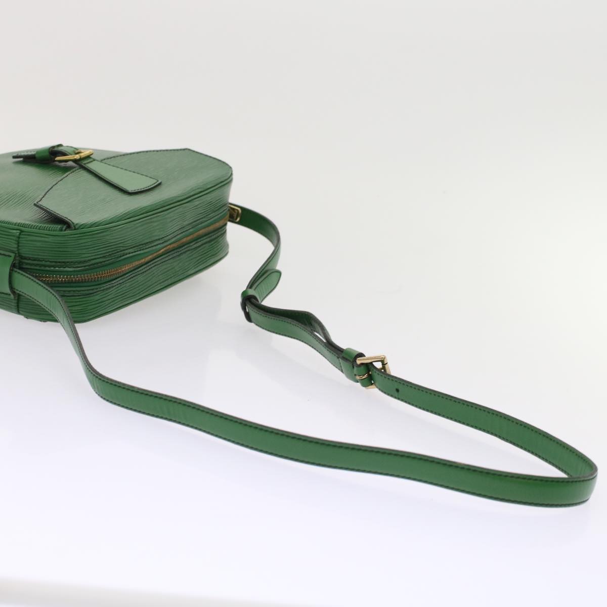 LOUIS VUITTON Epi June Feuille Shoulder Bag Green M52154 LV Auth 48956