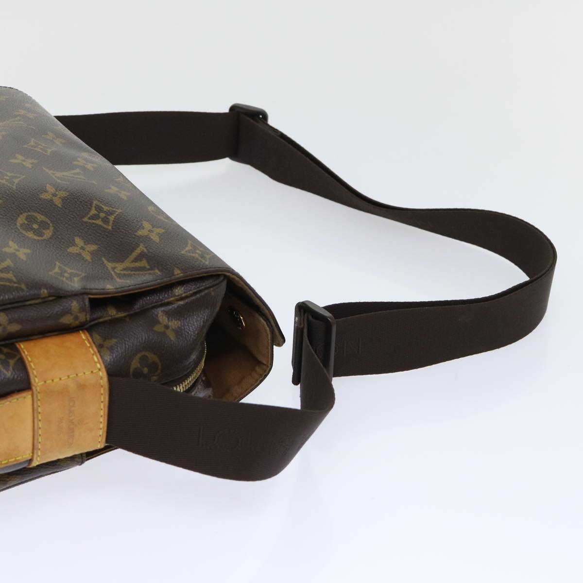 LOUIS VUITTON Monogram Naviglio Shoulder Bag M50205 LV Auth 49720