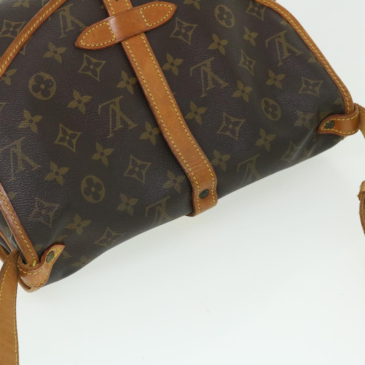 LOUIS VUITTON Monogram Saumur 30 Shoulder Bag M42256 LV Auth 50331