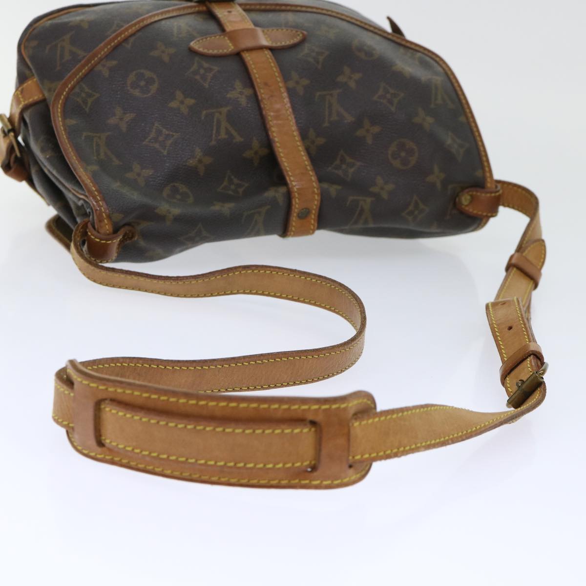 LOUIS VUITTON Monogram Saumur 30 Shoulder Bag M42256 LV Auth 50717