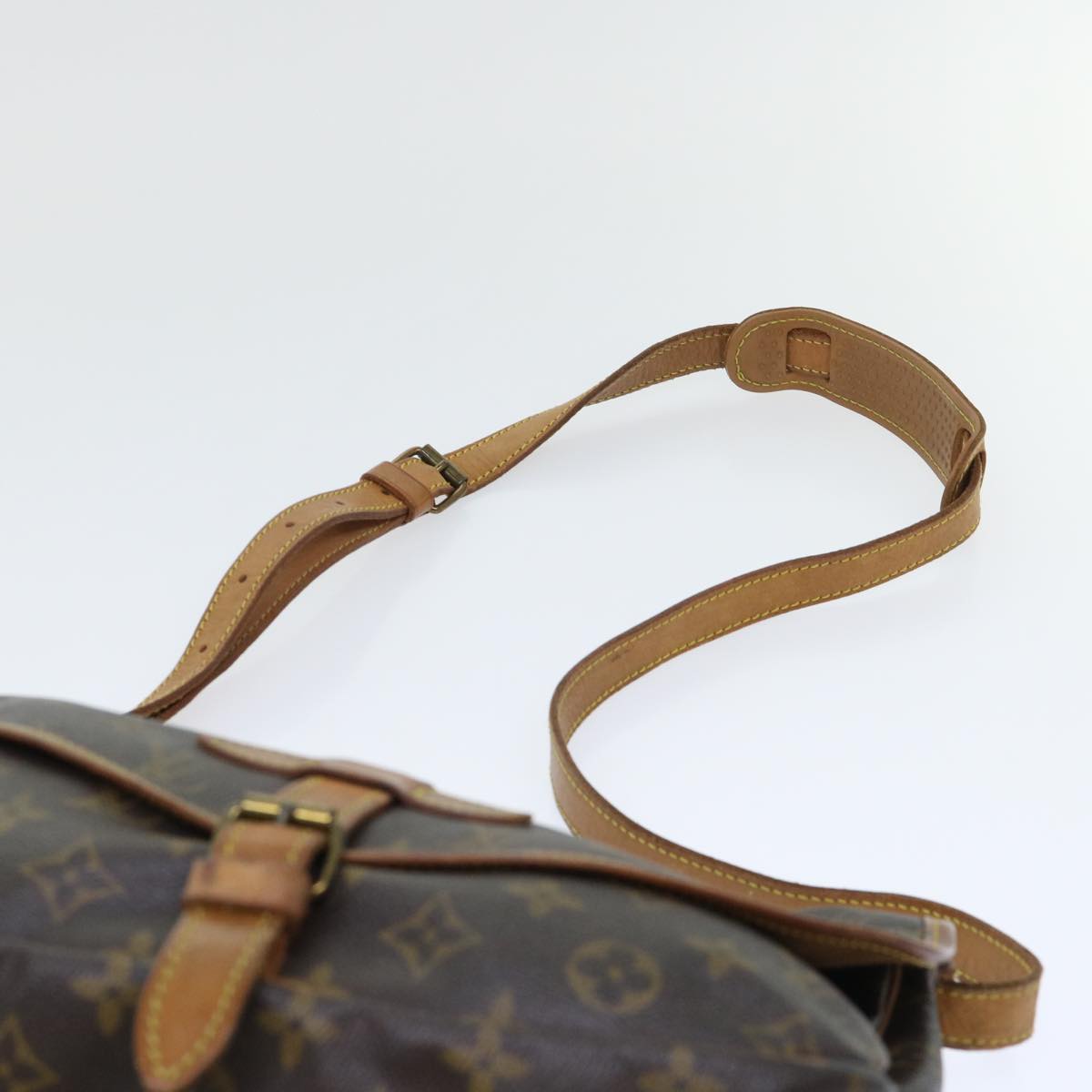 LOUIS VUITTON Monogram Saumur 30 Shoulder Bag M42256 LV Auth 50717