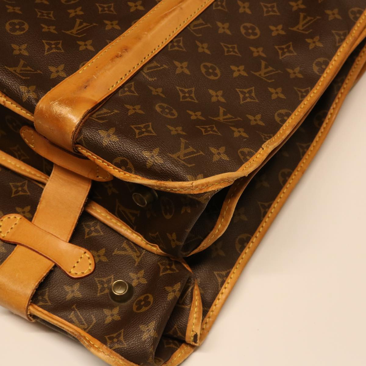 LOUIS VUITTON Monogram Carry Suter Garment Cover M23522 LV Auth 51164