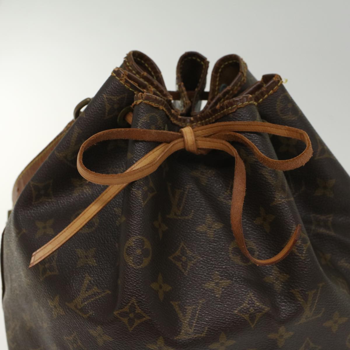 LOUIS VUITTON Monogram Noe Shoulder Bag M42224 LV Auth 51207