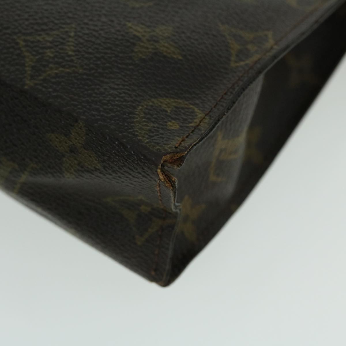 LOUIS VUITTON Monogram Poche Toilette 26 Pouch M47542 LV Auth 51226