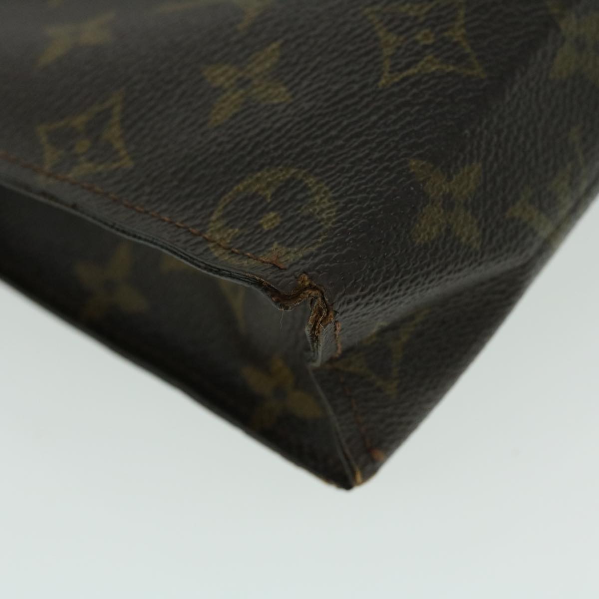 LOUIS VUITTON Monogram Poche Toilette 26 Pouch M47542 LV Auth 51226