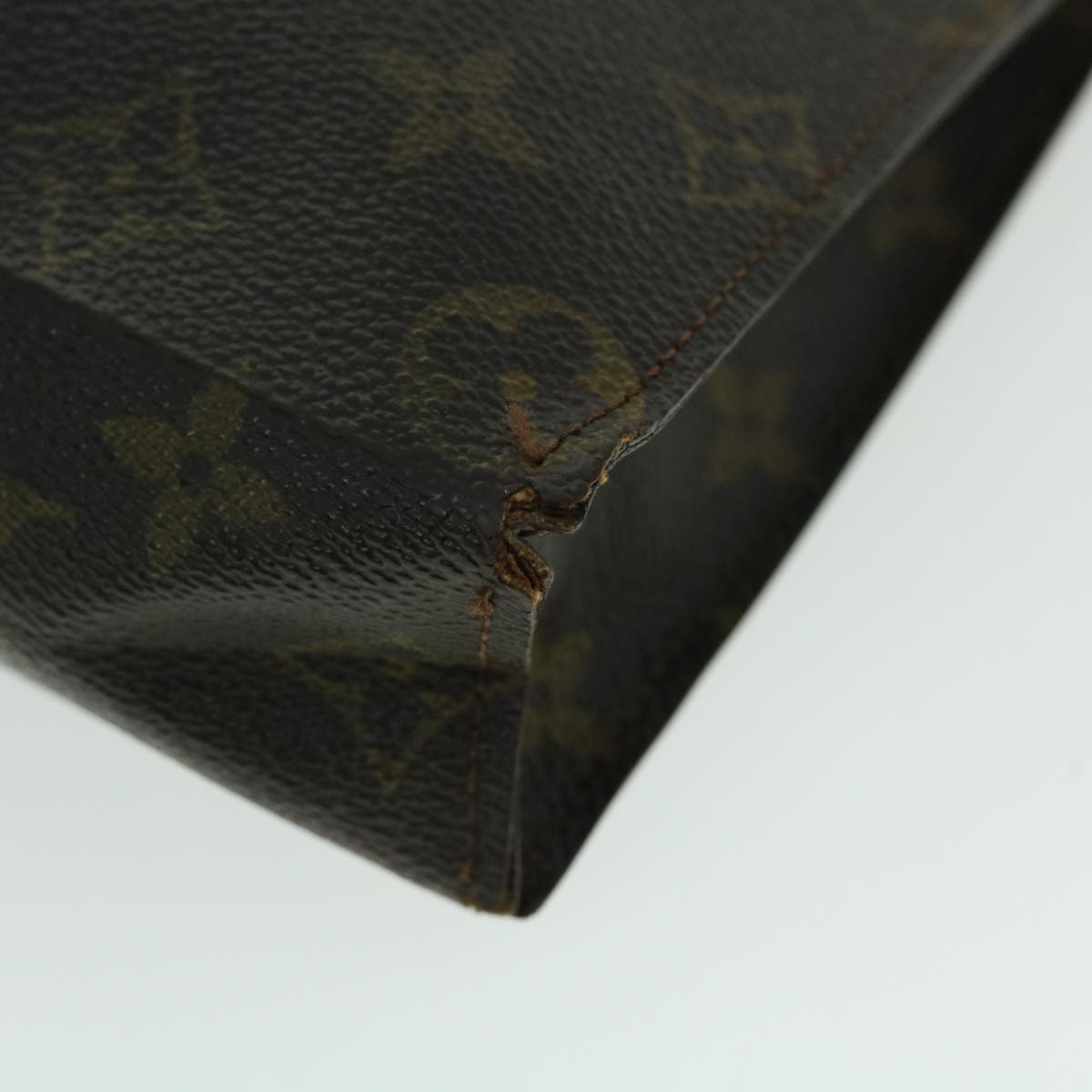 LOUIS VUITTON Monogram Poche Toilette 26 Pouch M47542 LV Auth 51226