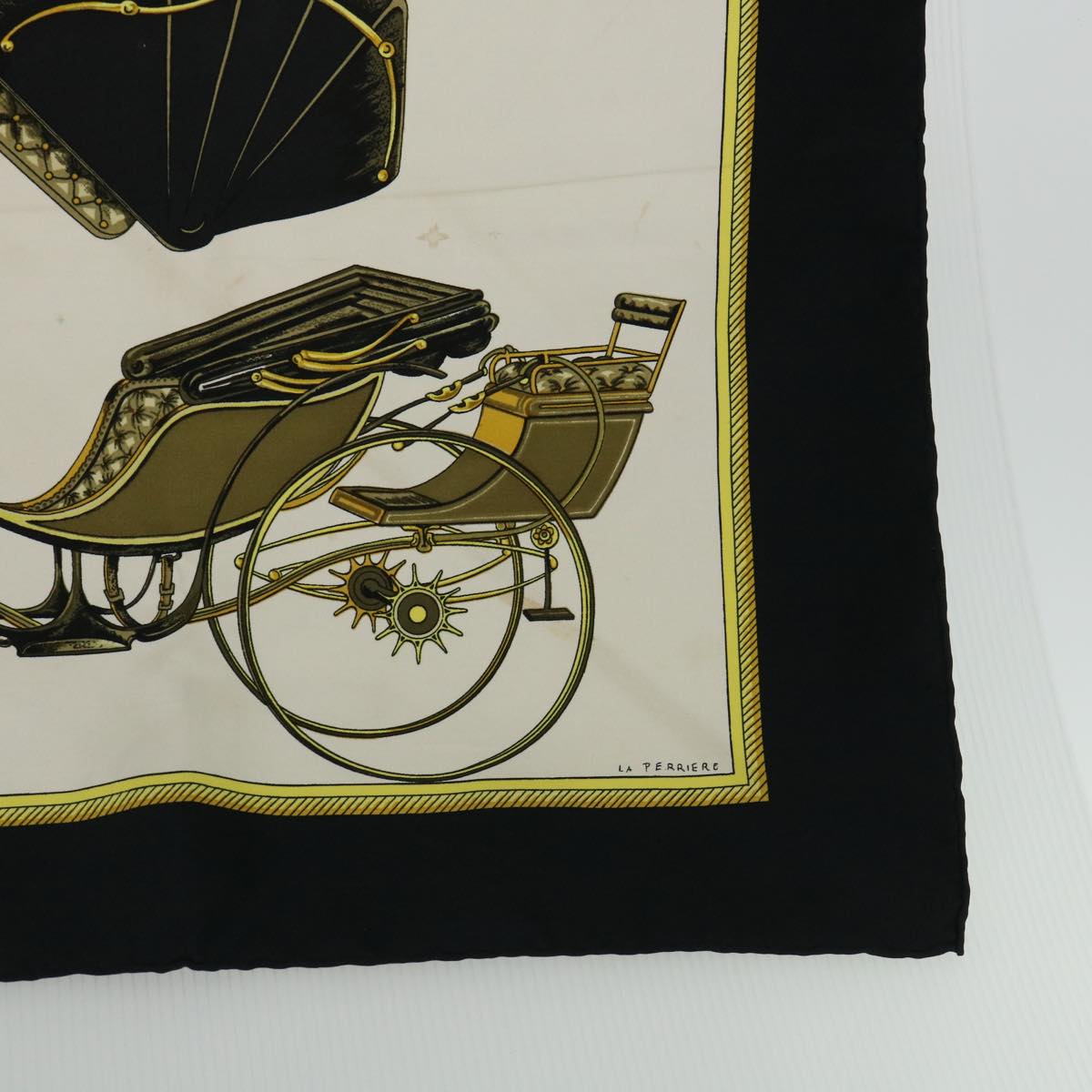 HERMES Carre 90 LES VOITURES A TRANSFORMATION Scarf Silk White Black Auth 51381