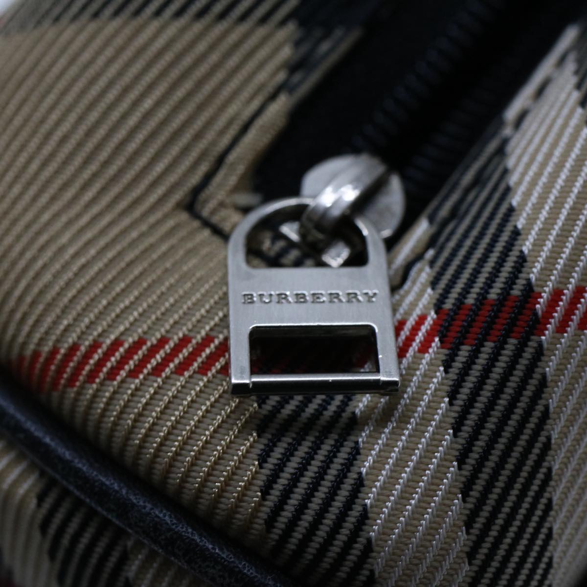 BURBERRY Nova Check Pouch Nylon Beige Auth 51472