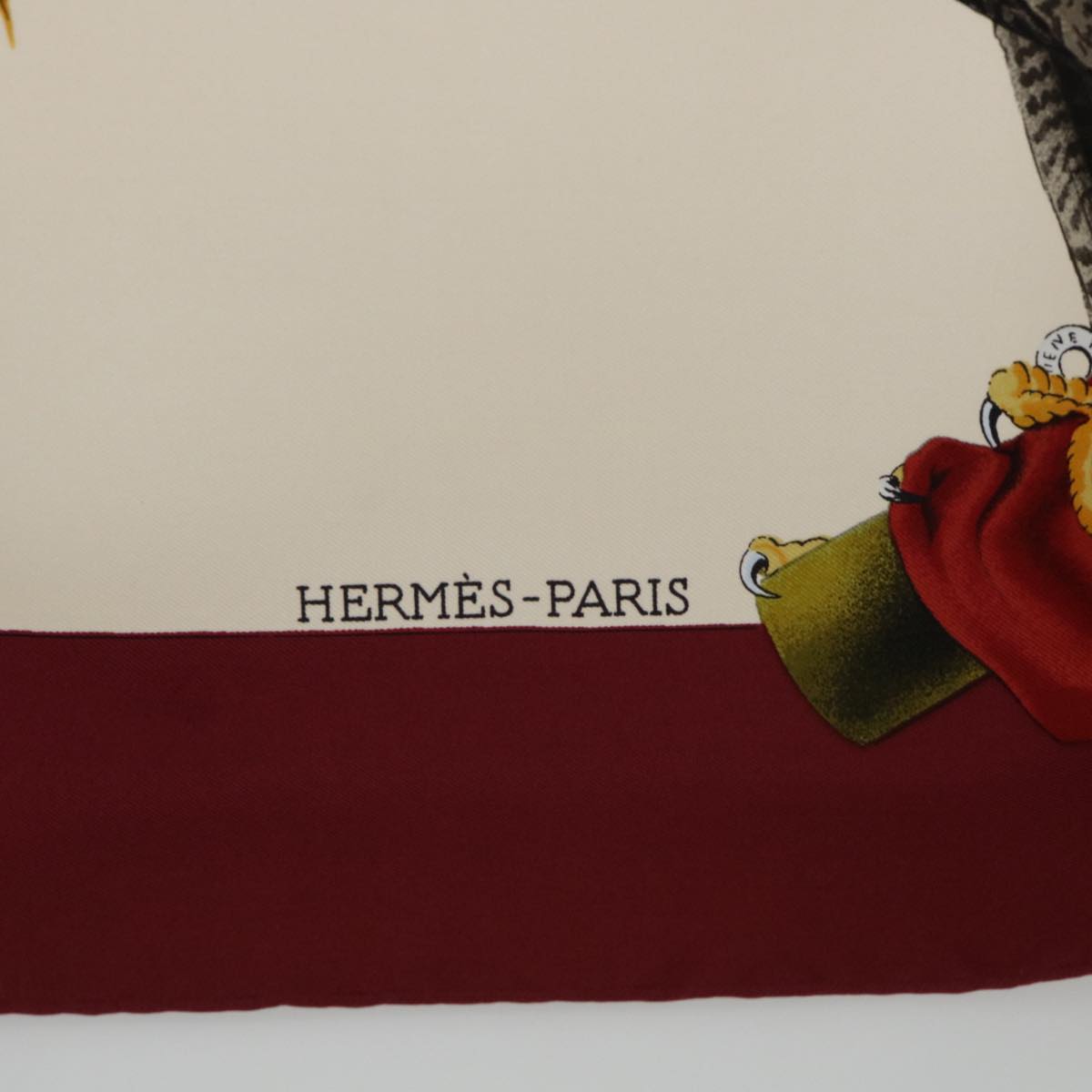 HERMES Carre 90 Chasse a VoL Scarf Silk Beige Wine Red Auth 51671