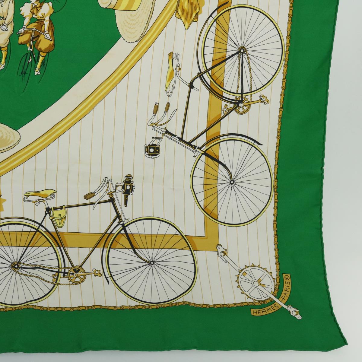 HERMES Carre 90 LES BECANES Scarf Silk Green Auth 51899