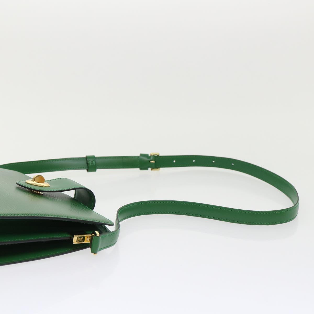 LOUIS VUITTON Epi Capucines Shoulder Bag Green M52344 LV Auth 52058