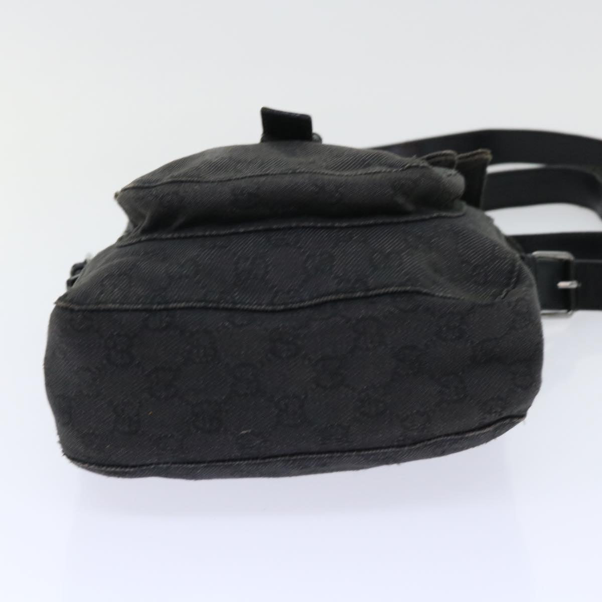 GUCCI GG Canvas Shoulder Bag Black 101654 Auth 52265