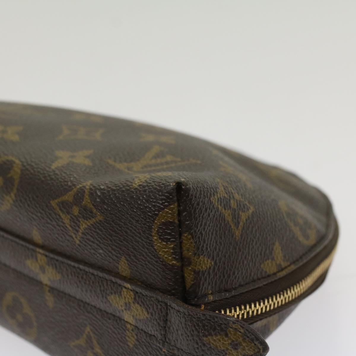 LOUIS VUITTON Monogram Trousse Demi Ronde Cosmetic Pouch M47520 LV Auth 52288