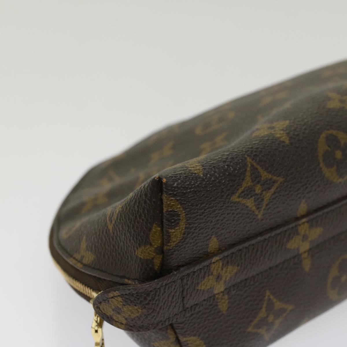 LOUIS VUITTON Monogram Trousse Demi Ronde Cosmetic Pouch M47520 LV Auth 52288