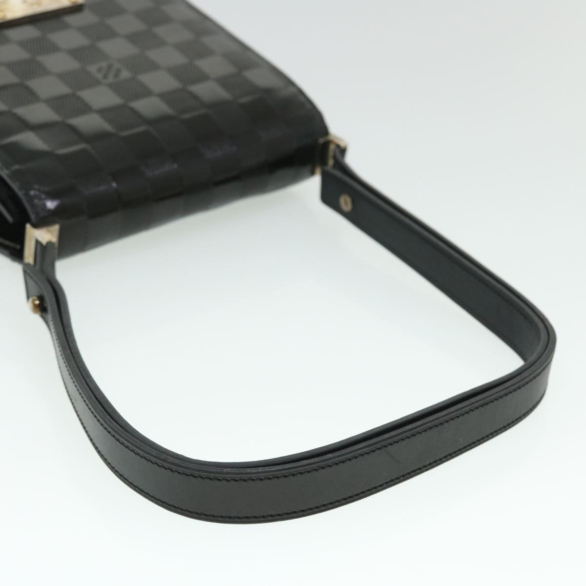 LOUIS VUITTON Damier Vernis Club Shoulder Bag Black M92129 LV Auth 52325