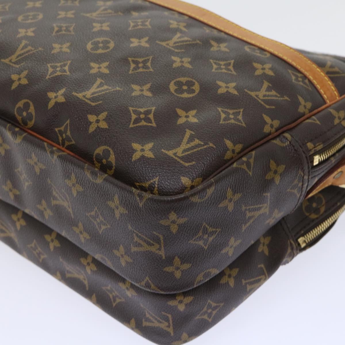 LOUIS VUITTON Monogram Reporter GM Shoulder Bag M45252 LV Auth 52797