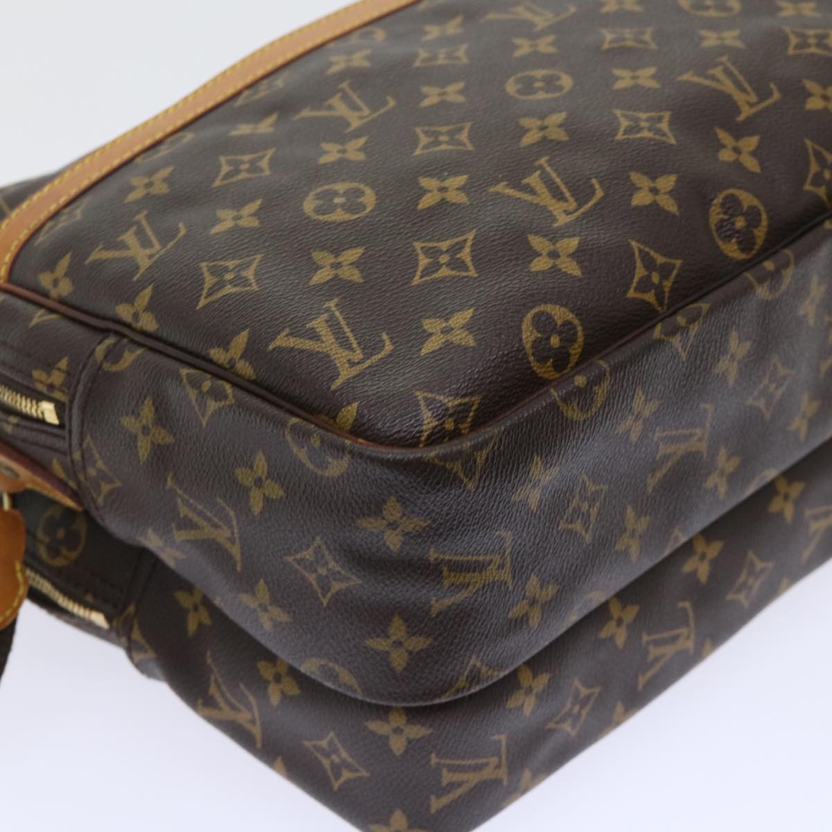 LOUIS VUITTON Monogram Reporter GM Shoulder Bag M45252 LV Auth 52797