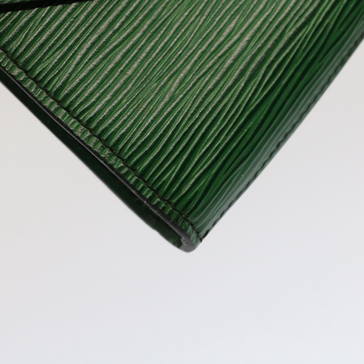 LOUIS VUITTON Epi Art Deco Clutch Bag Green M52634 LV Auth 52968