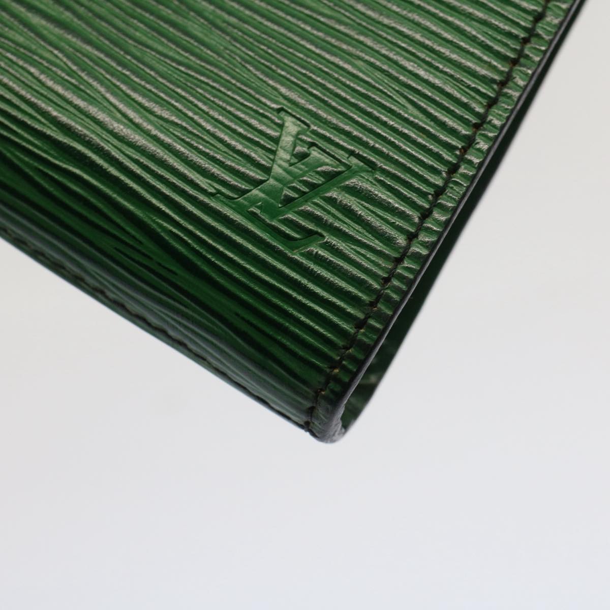 LOUIS VUITTON Epi Art Deco Clutch Bag Green M52634 LV Auth 52968