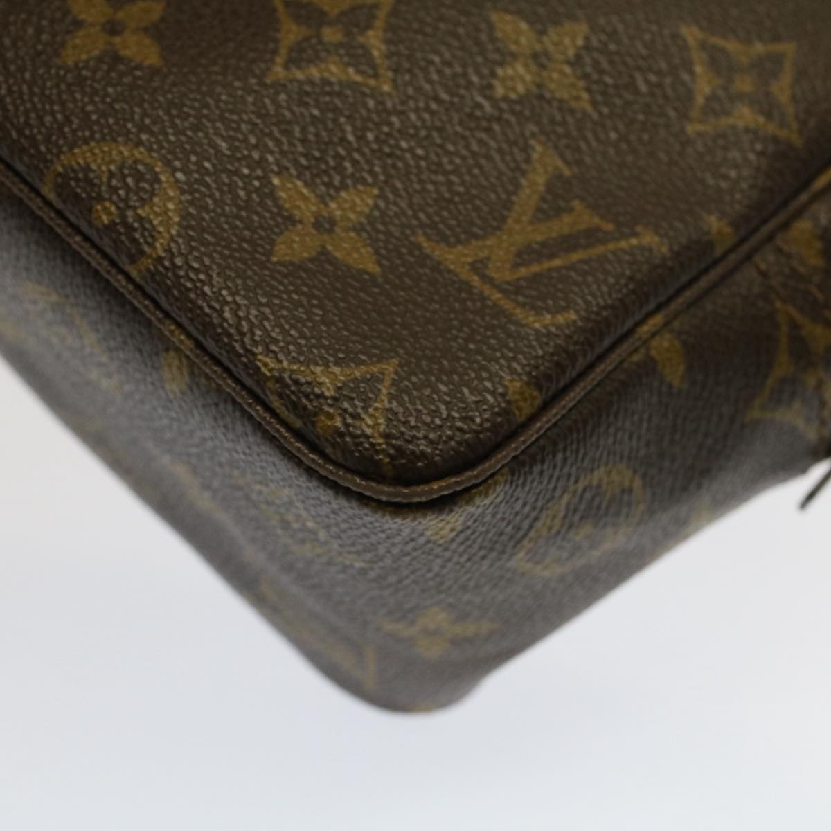 LOUIS VUITTON Monogram Trousse Toilette 28 Clutch Bag M47522 LV Auth 53035