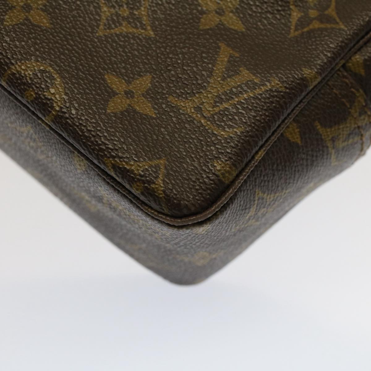 LOUIS VUITTON Monogram Trousse Toilette 28 Clutch Bag M47522 LV Auth 53035