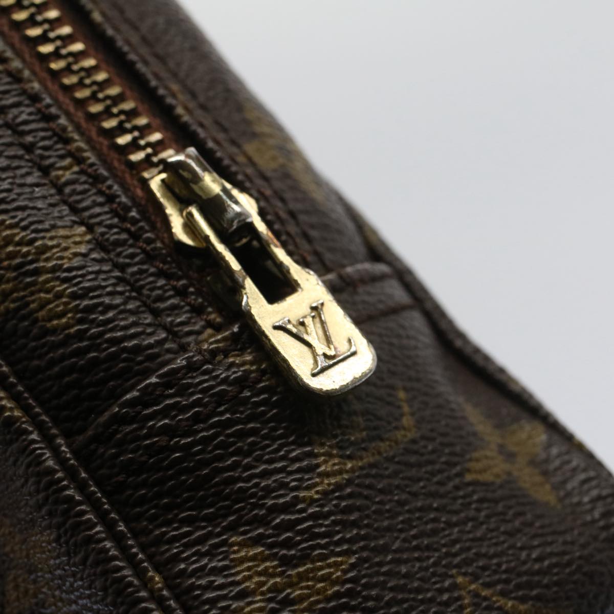 LOUIS VUITTON Monogram Trousse Toilette 23 Clutch Bag M47524 LV Auth 53039