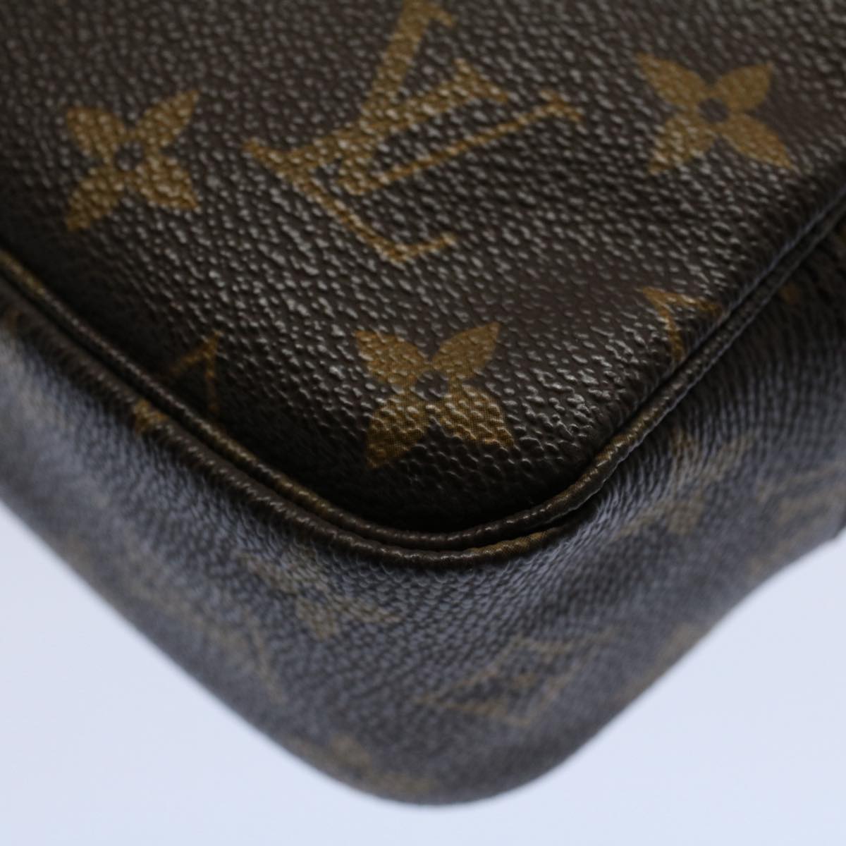 LOUIS VUITTON Monogram Trousse Toilette 23 Clutch Bag M47524 LV Auth 53040