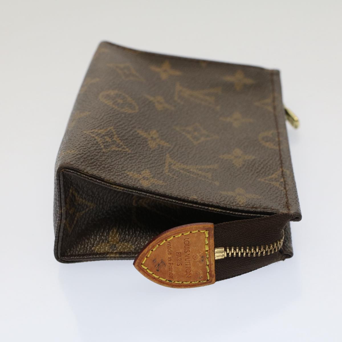 LOUIS VUITTON Monogram Poche Toilette 15 Pouch M47546 LV Auth 53048