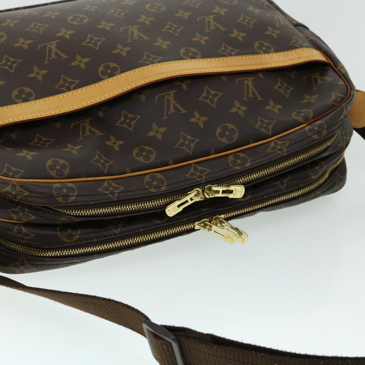 LOUIS VUITTON Monogram Reporter GM Shoulder Bag M45252 LV Auth 53183