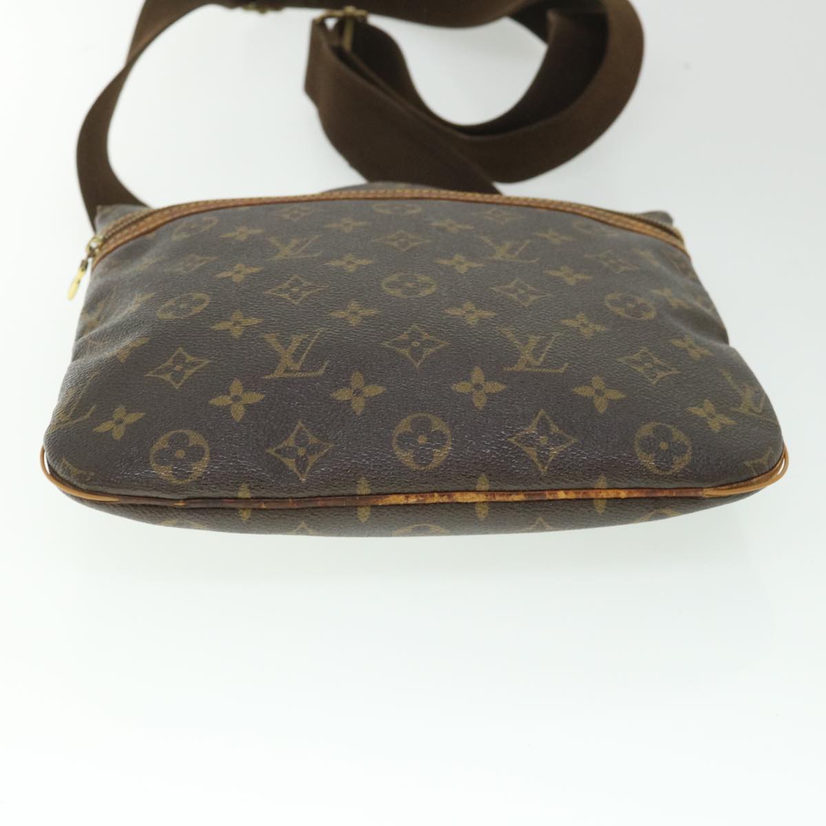 LOUIS VUITTON Monogram Pochette Bosphore Shoulder Bag M40044 LV Auth 53304