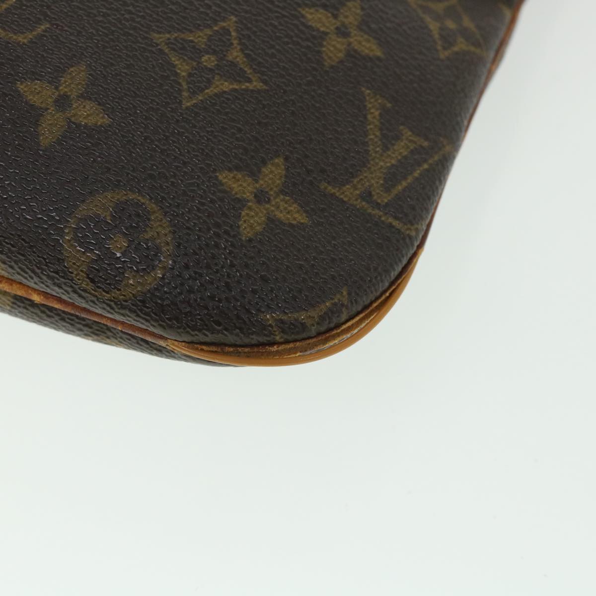 LOUIS VUITTON Monogram Pochette Bosphore Shoulder Bag M40044 LV Auth 53304