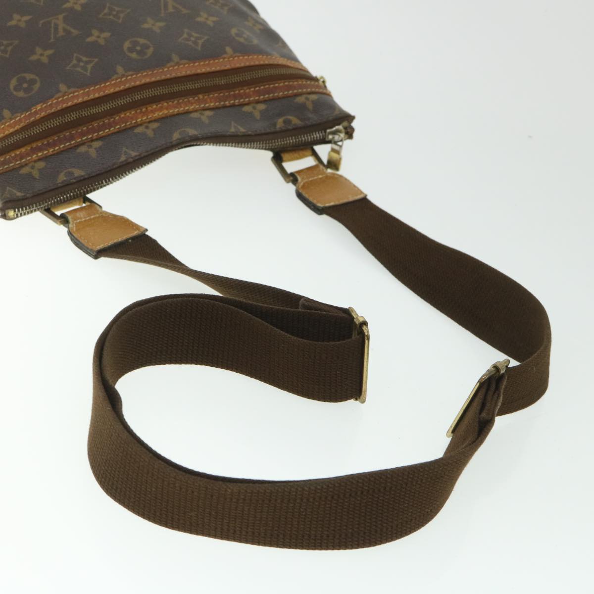 LOUIS VUITTON Monogram Pochette Bosphore Shoulder Bag M40044 LV Auth 53304