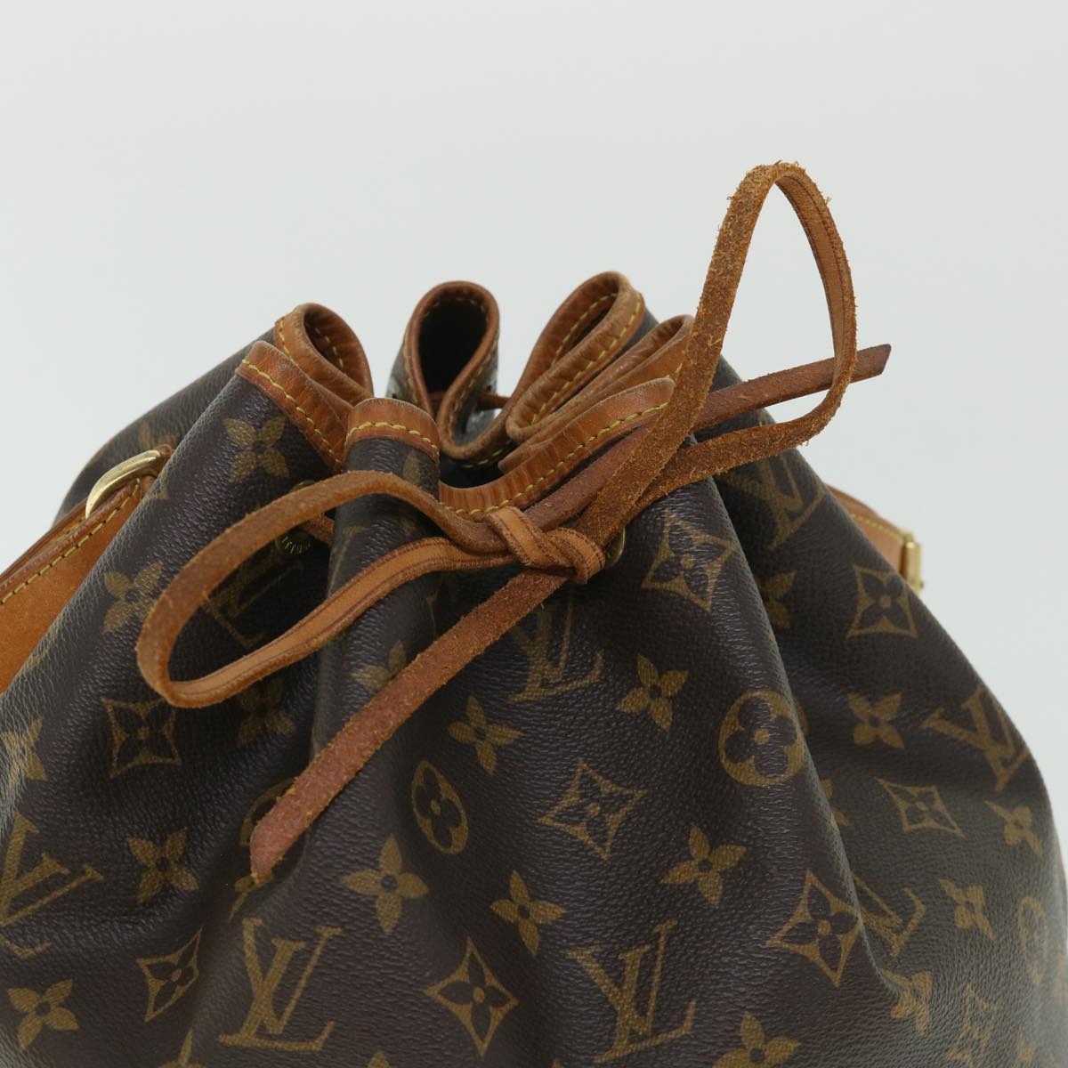 LOUIS VUITTON Monogram Petit Noe Shoulder Bag M42226 LV Auth 53360